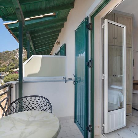 Sunset Triple 1 Apartment Ayios Nikitas Bagian luar foto