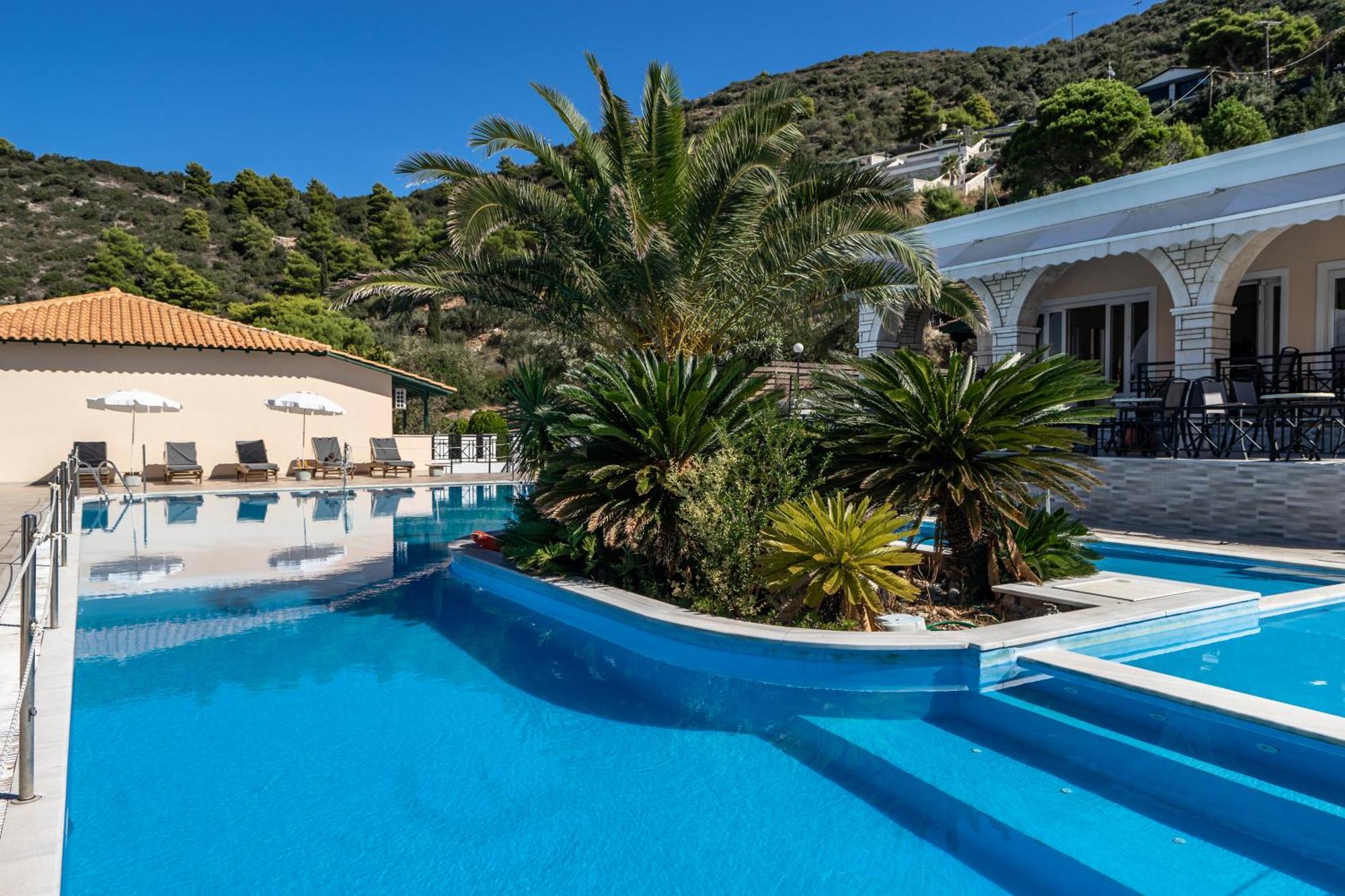 Sunset Triple 1 Apartment Ayios Nikitas Bagian luar foto